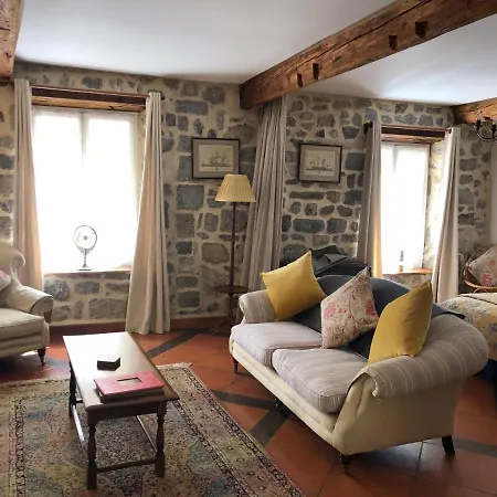 Apartment Holidays In Lagrasse